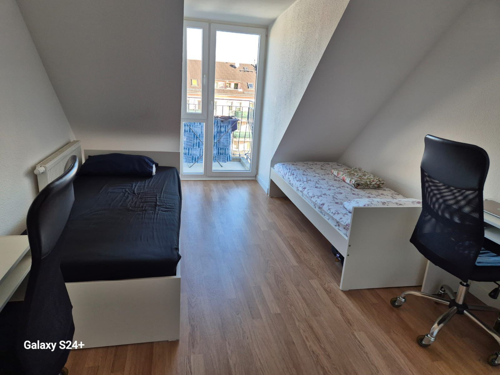 Shared Room in 3-Room Apartment with Anmeldung (Immediate Move-In) – Berlin